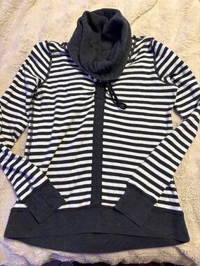 Lululemon reversible grey/Black & White Striped Cowl Neck top